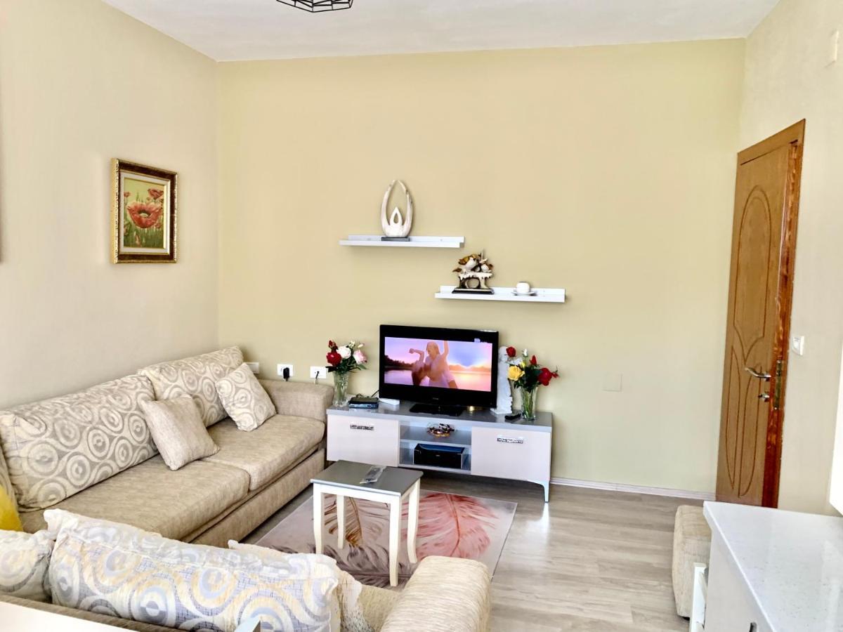 Syzo Apartments Pogradec Eksteriør billede