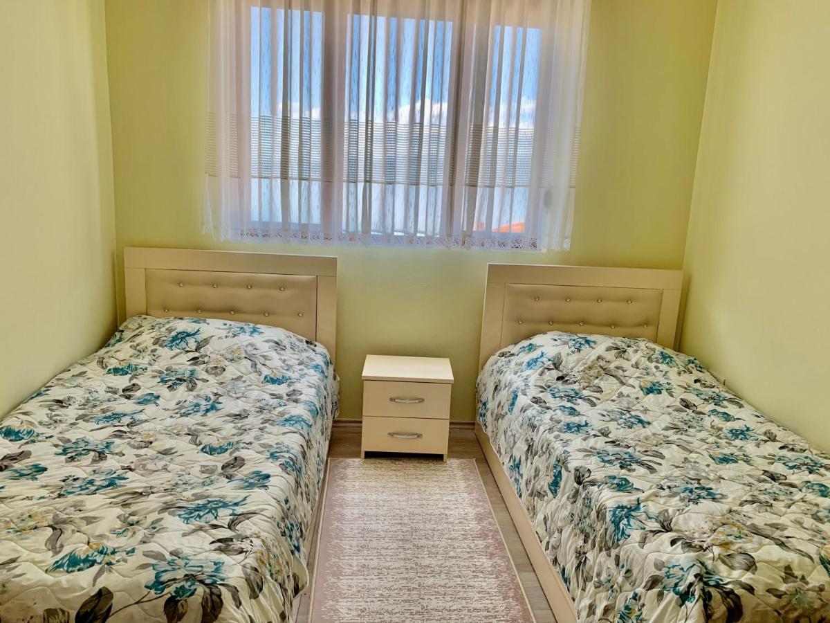 Syzo Apartments Pogradec Eksteriør billede